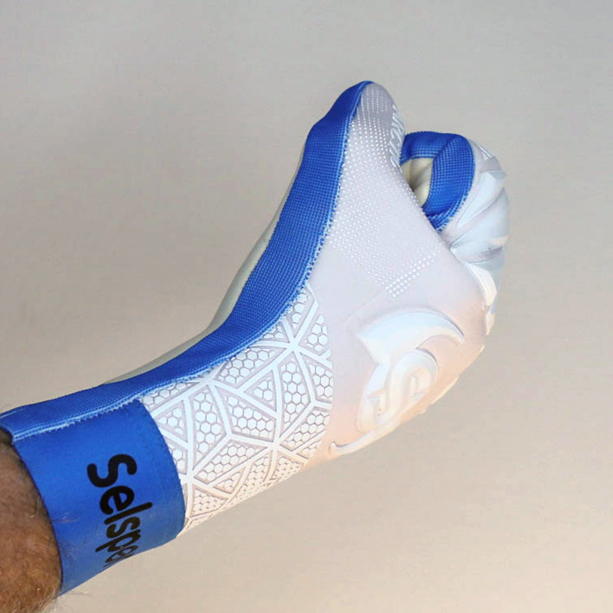 Arctic V2 Cielo - negative cut