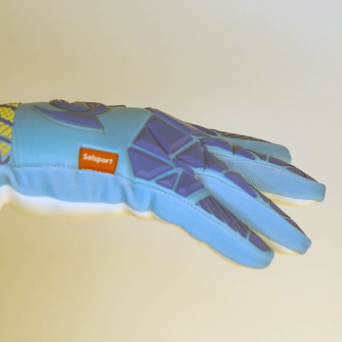 {{product_title}} by Selsport – Professional Goalkeeper Gloves featuring {{product_option_color}} and {{product_option_cut}} design{{product_title}} by Selsport – Professional Goalkeeper Glov