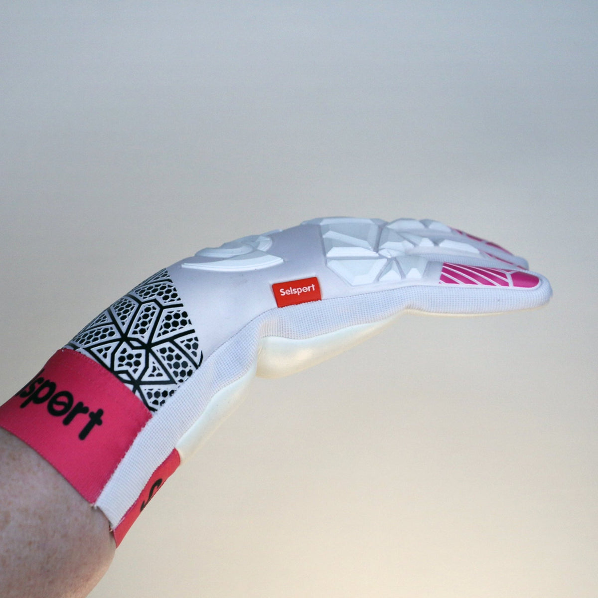 {{product_title}} by Selsport – Professional Goalkeeper Gloves featuring {{product_option_color}} and {{product_option_cut}} design{{product_title}} by Selsport – Professional Goalkeeper Glov