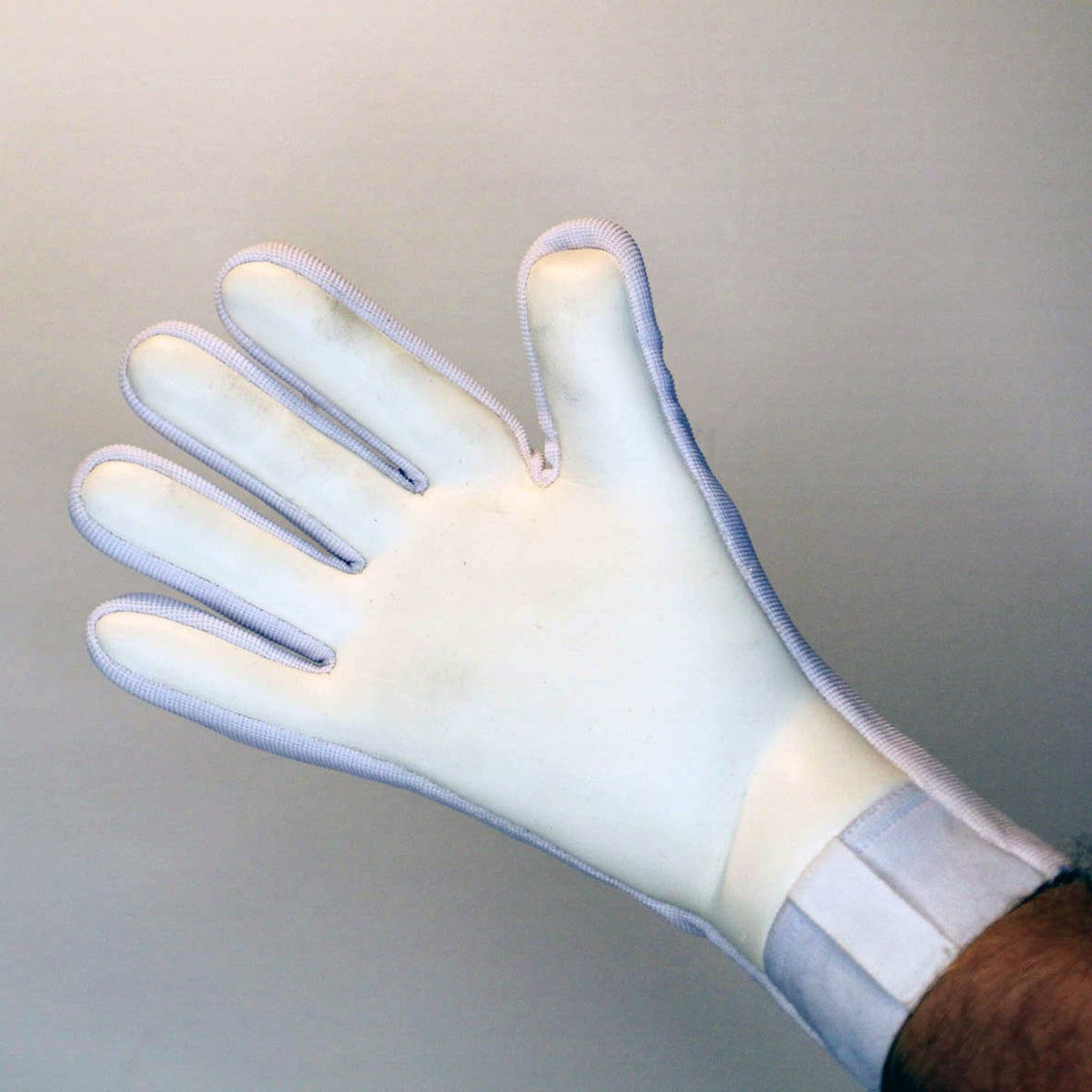 {{product_title}} by Selsport – Professional Goalkeeper Gloves featuring {{product_option_color}} and {{product_option_cut}} design{{product_title}} by Selsport – Professional Goalkeeper Glov