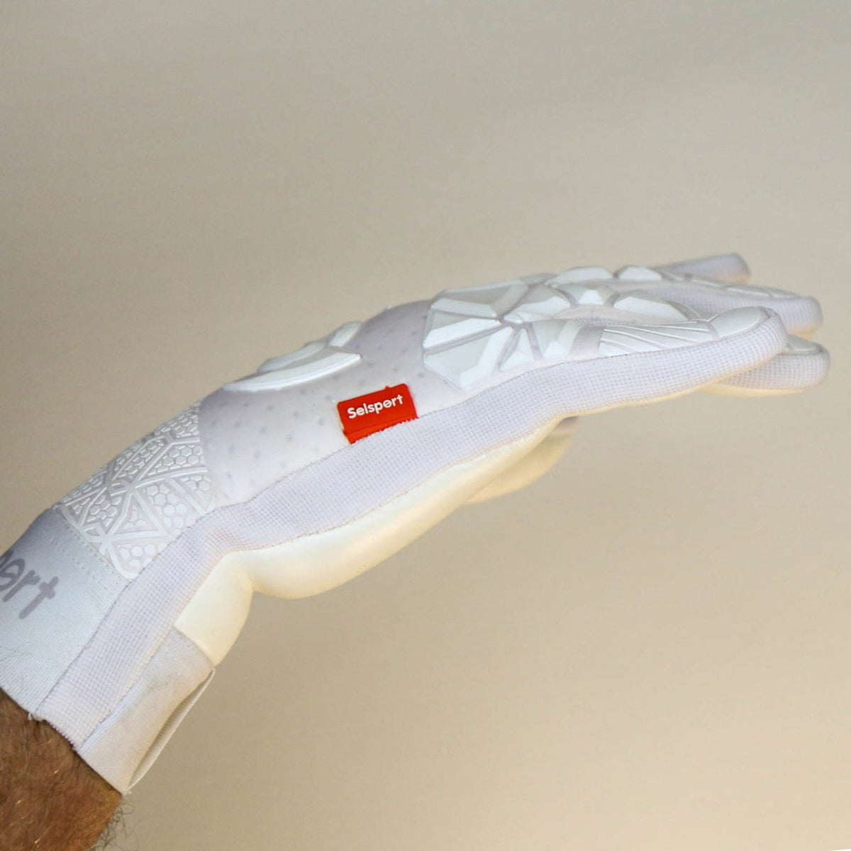 {{product_title}} by Selsport – Professional Goalkeeper Gloves featuring {{product_option_color}} and {{product_option_cut}} design{{product_title}} by Selsport – Professional Goalkeeper Glov