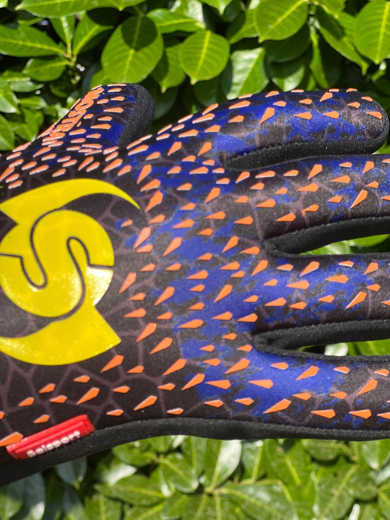 {{product_title}} by Selsport – Professional Goalkeeper Gloves featuring {{product_option_color}} and {{product_option_cut}} design{{product_title}} by Selsport – Professional Goalkeeper Glov