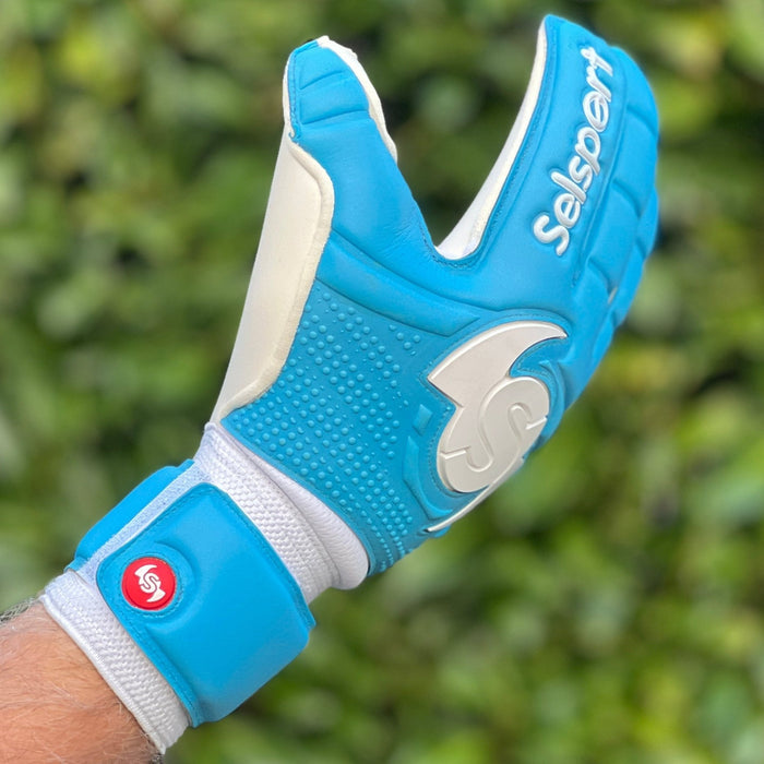 {{product_title}} by Selsport – Professional Goalkeeper Gloves featuring {{product_option_color}} and {{product_option_cut}} design{{product_title}} by Selsport – Professional Goalkeeper Glov
