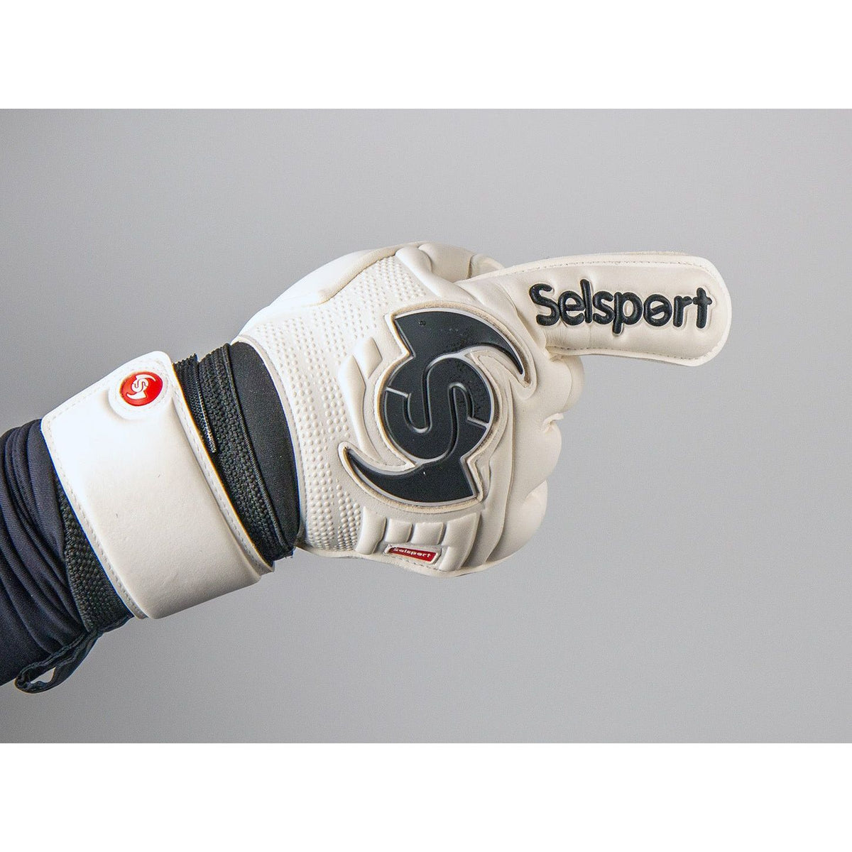 {{product_title}} by Selsport – Professional Goalkeeper Gloves featuring {{product_option_color}} and {{product_option_cut}} design{{product_title}} by Selsport – Professional Goalkeeper Glov