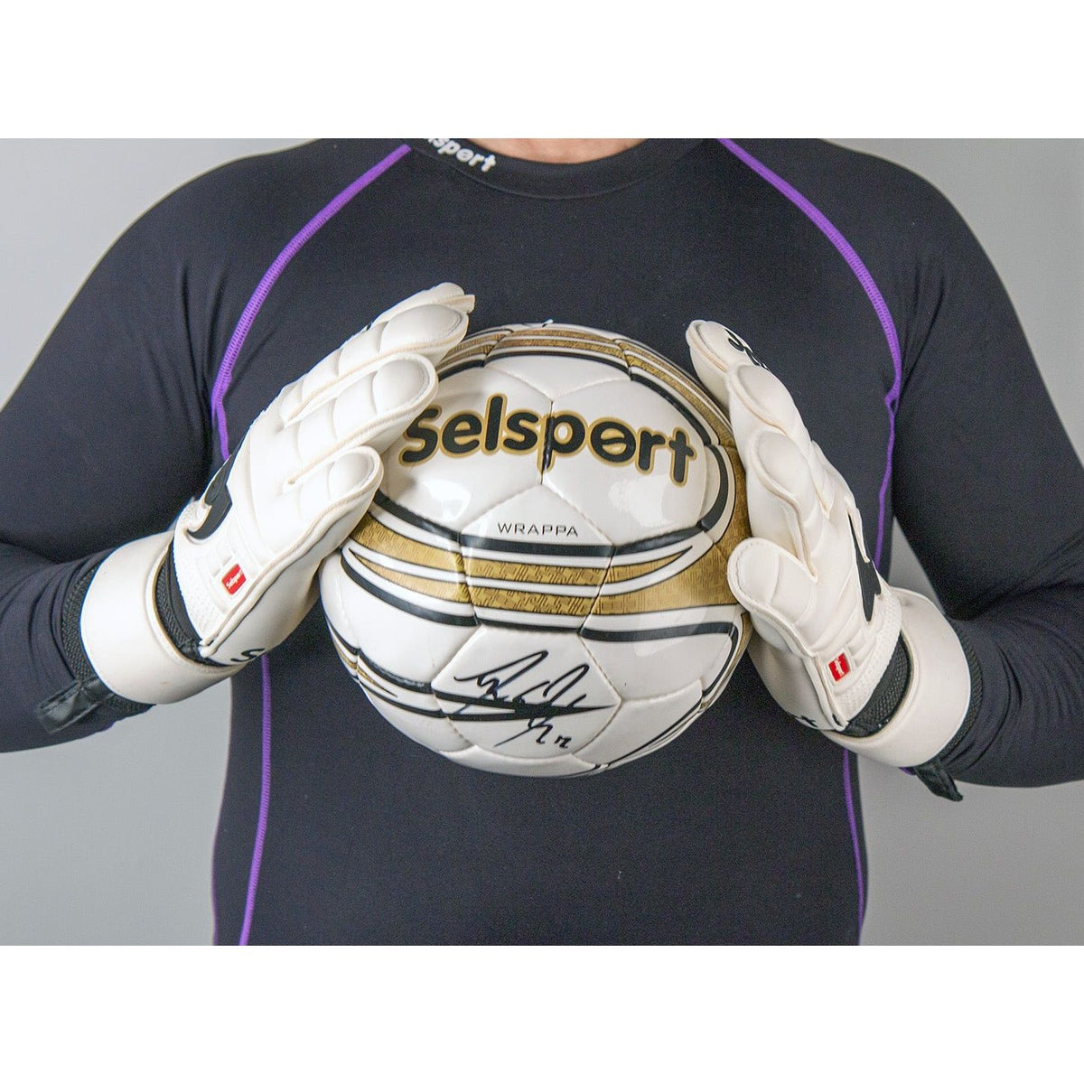 {{product_title}} by Selsport – Professional Goalkeeper Gloves featuring {{product_option_color}} and {{product_option_cut}} design{{product_title}} by Selsport – Professional Goalkeeper Glov