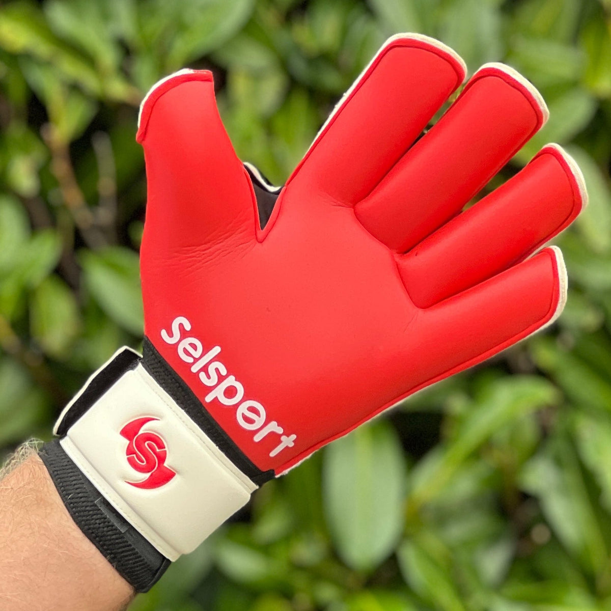 {{product_title}} by Selsport – Professional Goalkeeper Gloves featuring {{product_option_color}} and {{product_option_cut}} design{{product_title}} by Selsport – Professional Goalkeeper Glov