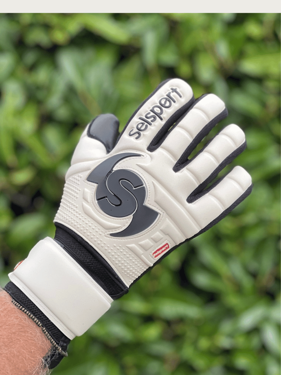 {{product_title}} by Selsport – Professional Goalkeeper Gloves featuring {{product_option_color}} and {{product_option_cut}} design{{product_title}} by Selsport – Professional Goalkeeper Glov