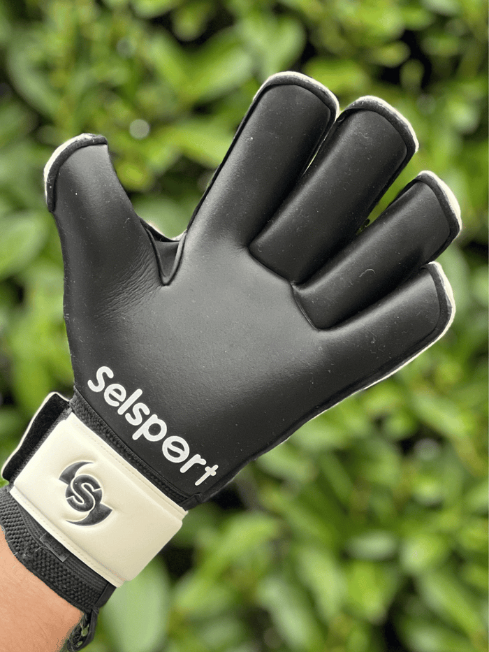 {{product_title}} by Selsport – Professional Goalkeeper Gloves featuring {{product_option_color}} and {{product_option_cut}} design{{product_title}} by Selsport – Professional Goalkeeper Glov