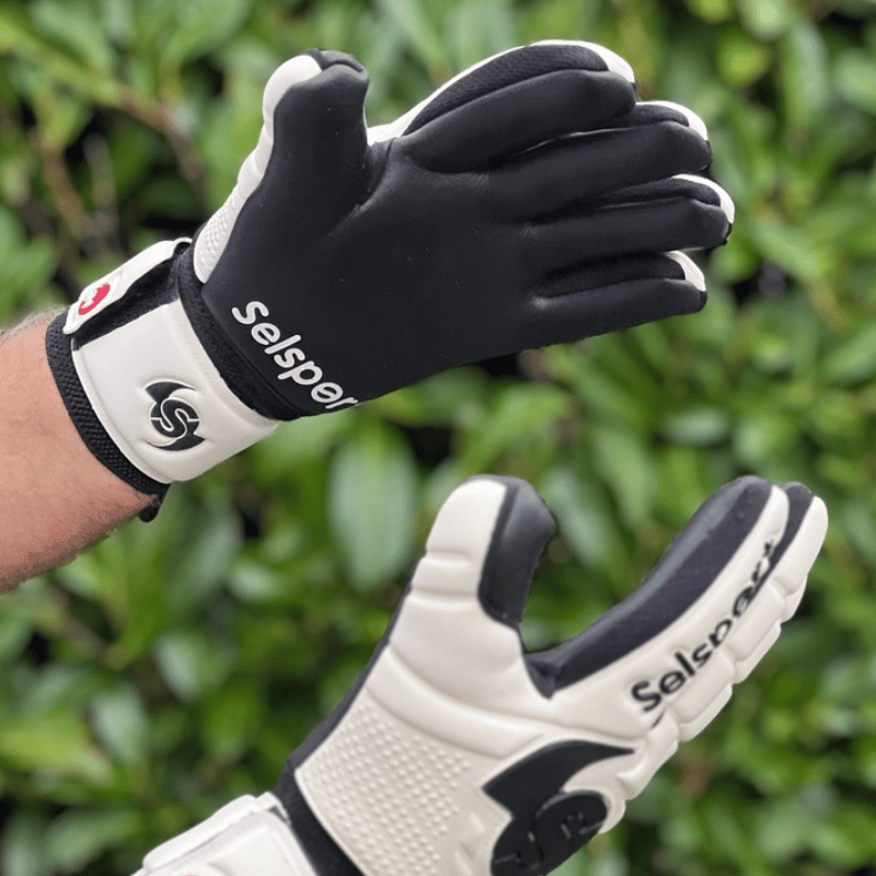 {{product_title}} by Selsport – Professional Goalkeeper Gloves featuring {{product_option_color}} and {{product_option_cut}} design{{product_title}} by Selsport – Professional Goalkeeper Glov