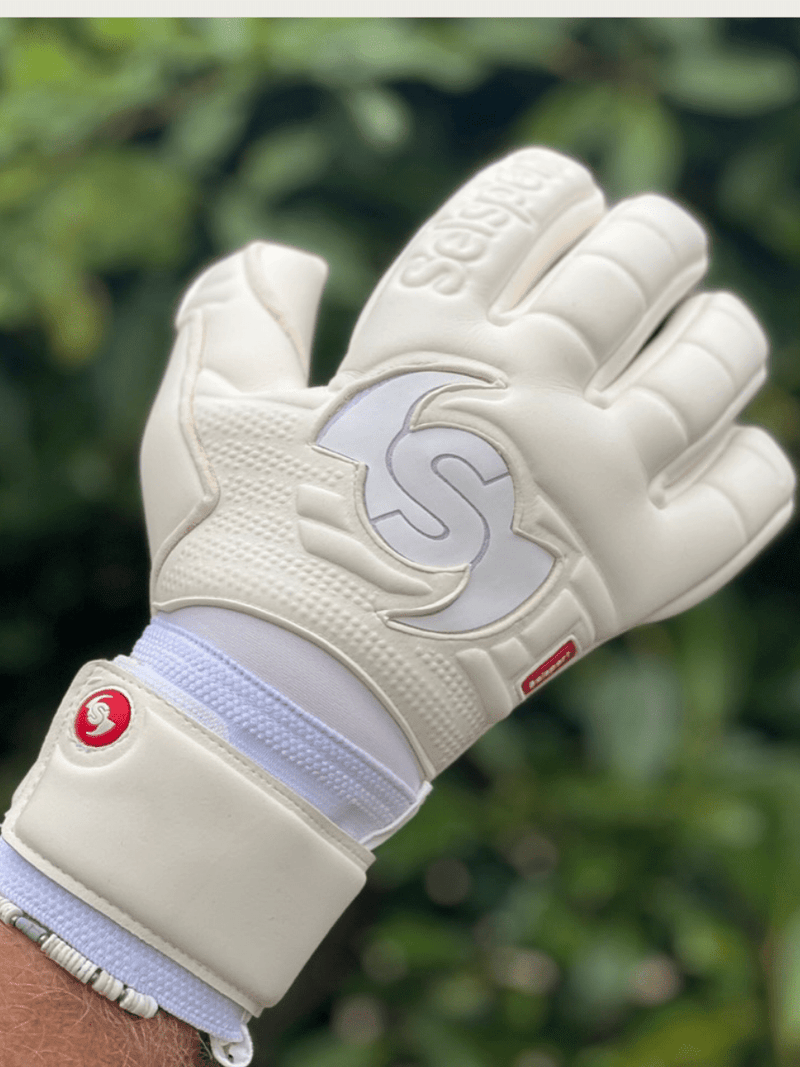 {{product_title}} by Selsport – Professional Goalkeeper Gloves featuring {{product_option_color}} and {{product_option_cut}} design{{product_title}} by Selsport – Professional Goalkeeper Glov