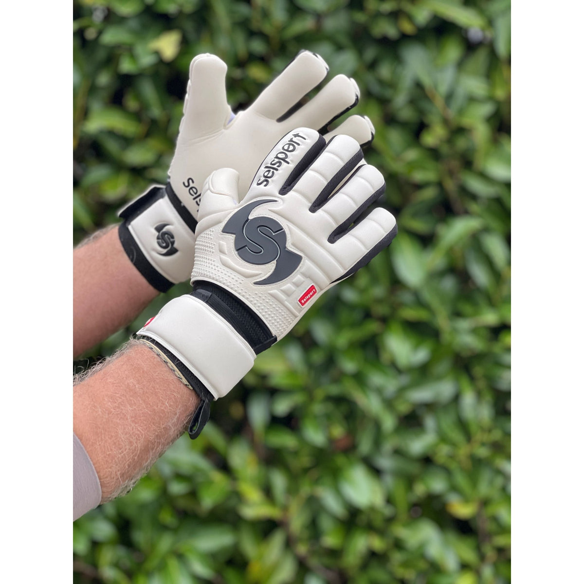 {{product_title}} by Selsport – Professional Goalkeeper Gloves featuring {{product_option_color}} and {{product_option_cut}} design{{product_title}} by Selsport – Professional Goalkeeper Glov