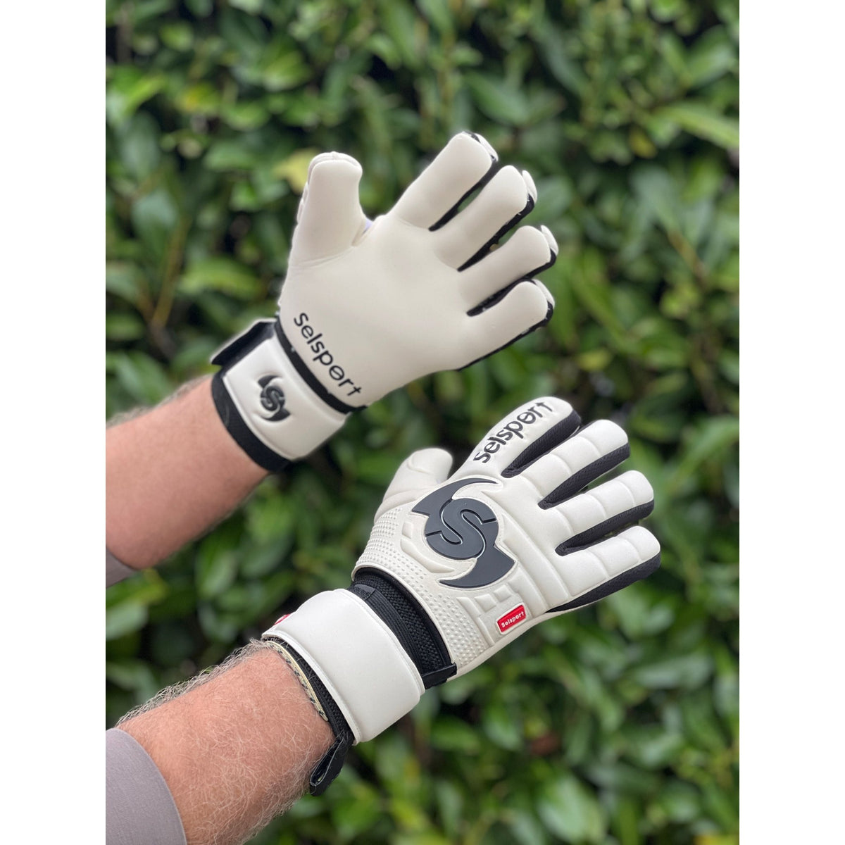 {{product_title}} by Selsport – Professional Goalkeeper Gloves featuring {{product_option_color}} and {{product_option_cut}} design{{product_title}} by Selsport – Professional Goalkeeper Glov
