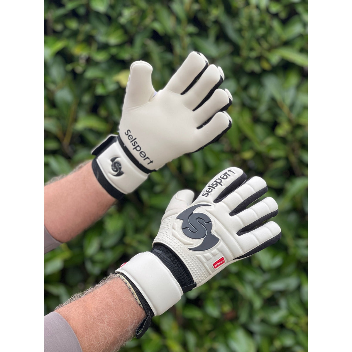{{product_title}} by Selsport – Professional Goalkeeper Gloves featuring {{product_option_color}} and {{product_option_cut}} design{{product_title}} by Selsport – Professional Goalkeeper Glov