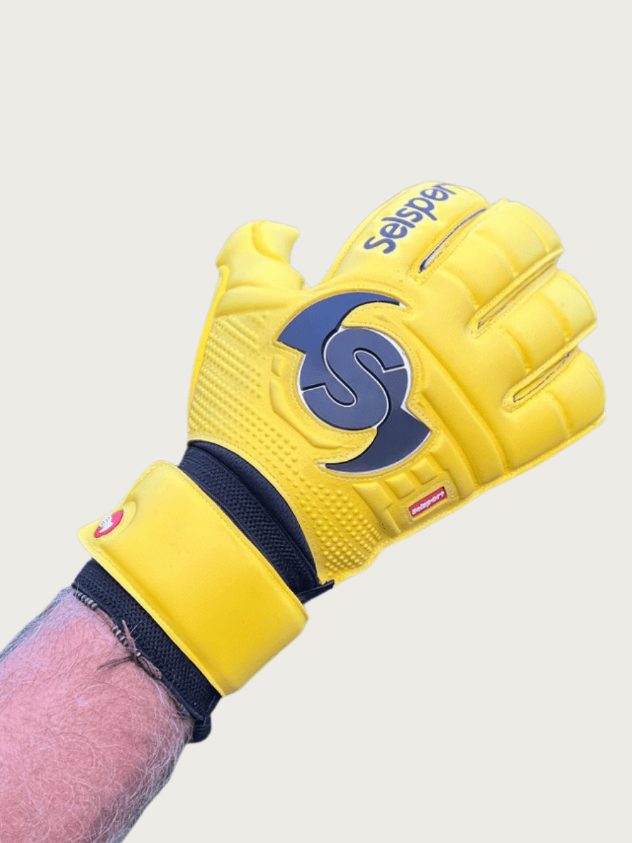 {{product_title}} by Selsport – Professional Goalkeeper Gloves featuring {{product_option_color}} and {{product_option_cut}} design{{product_title}} by Selsport – Professional Goalkeeper Glov