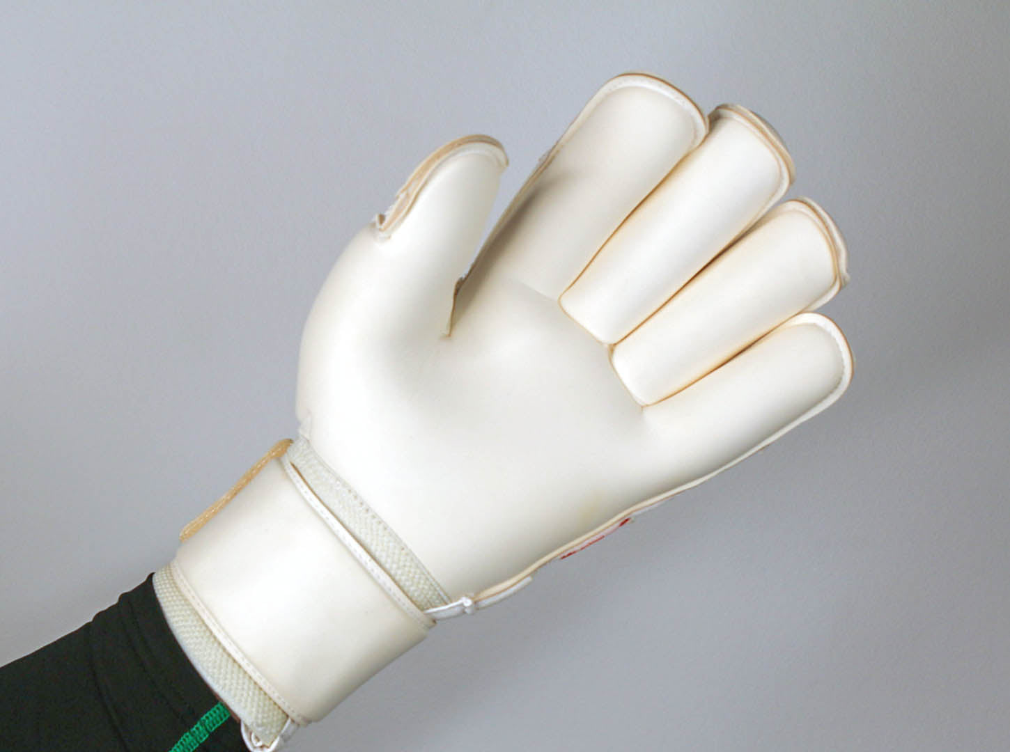 Roll cut 2024 goalkeeper gloves