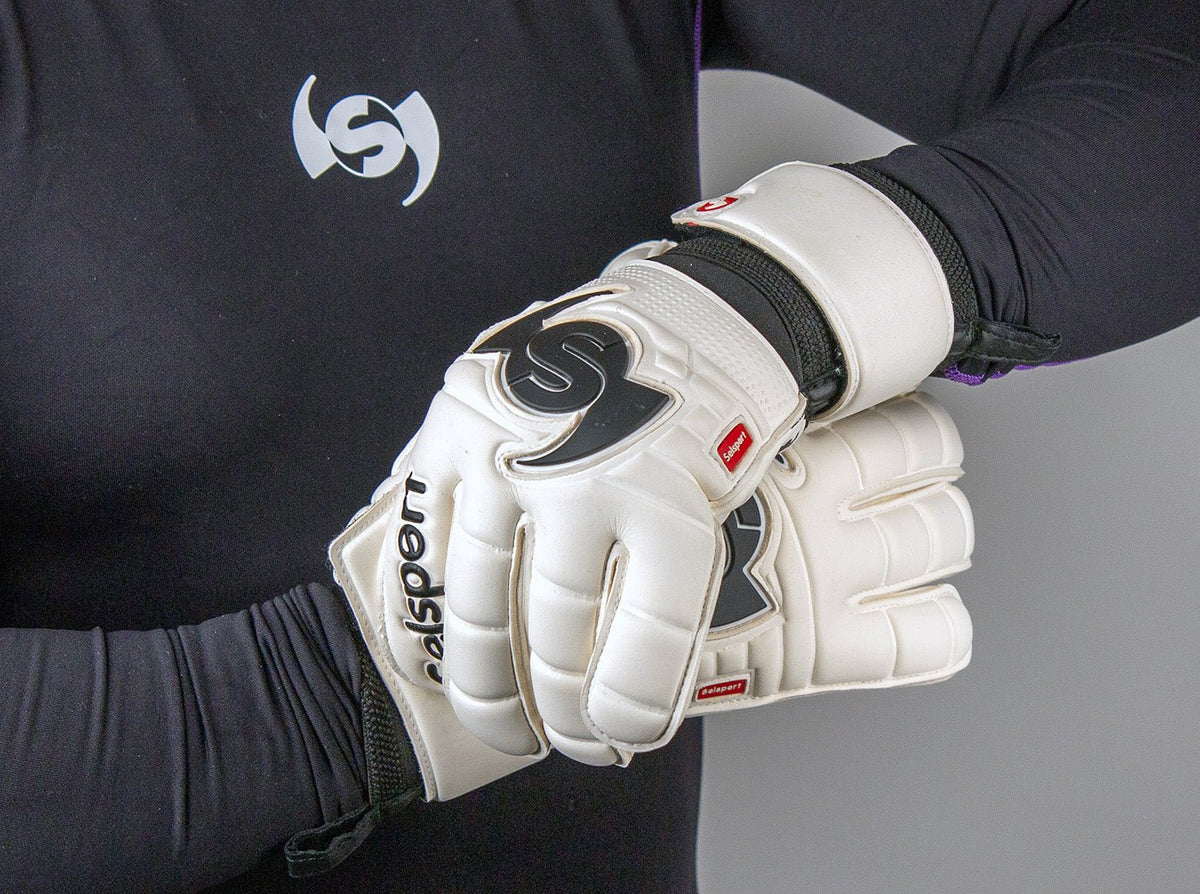 {{product_title}} by Selsport – Professional Goalkeeper Gloves featuring {{product_option_color}} and {{product_option_cut}} design{{product_title}} by Selsport – Professional Goalkeeper Glov