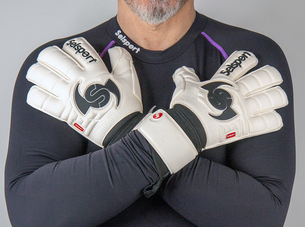 {{product_title}} by Selsport – Professional Goalkeeper Gloves featuring {{product_option_color}} and {{product_option_cut}} design{{product_title}} by Selsport – Professional Goalkeeper Glov