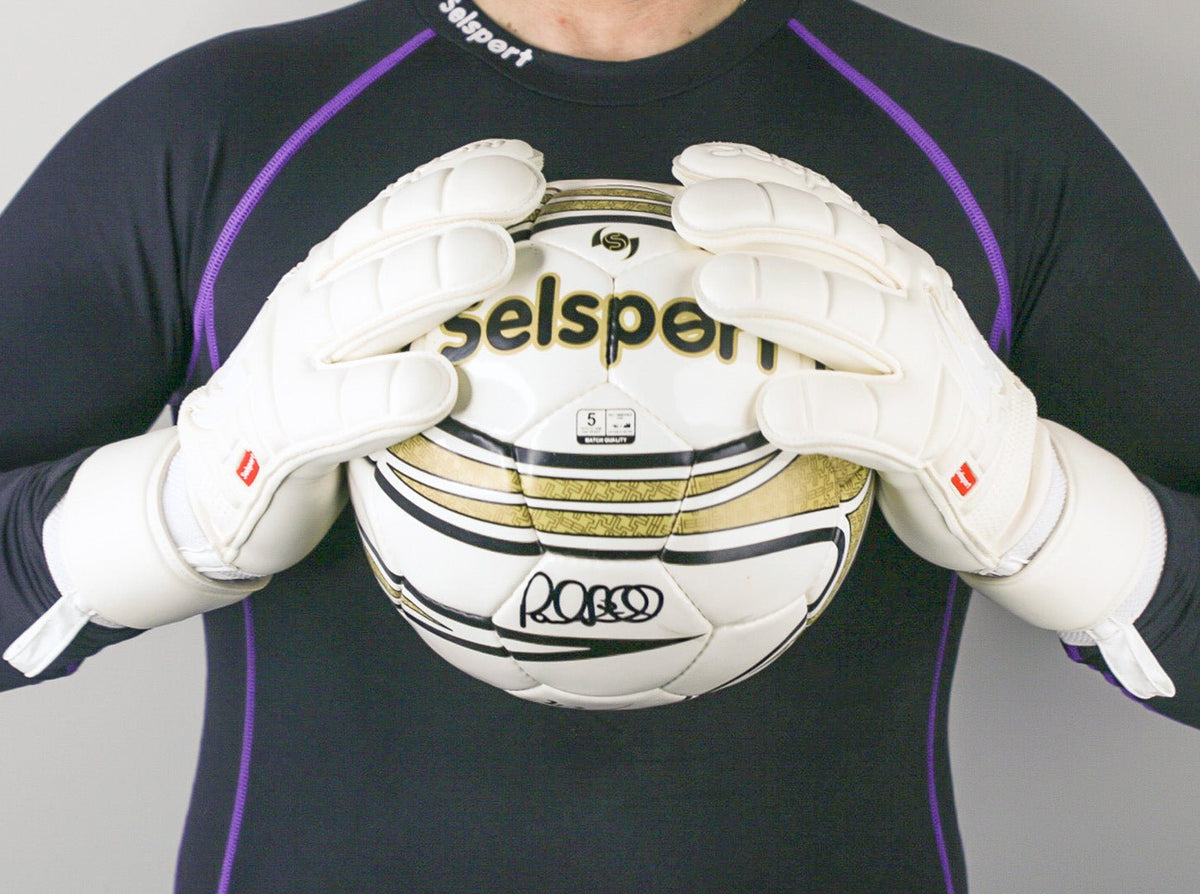 {{product_title}} by Selsport – Professional Goalkeeper Gloves featuring {{product_option_color}} and {{product_option_cut}} design{{product_title}} by Selsport – Professional Goalkeeper Glov
