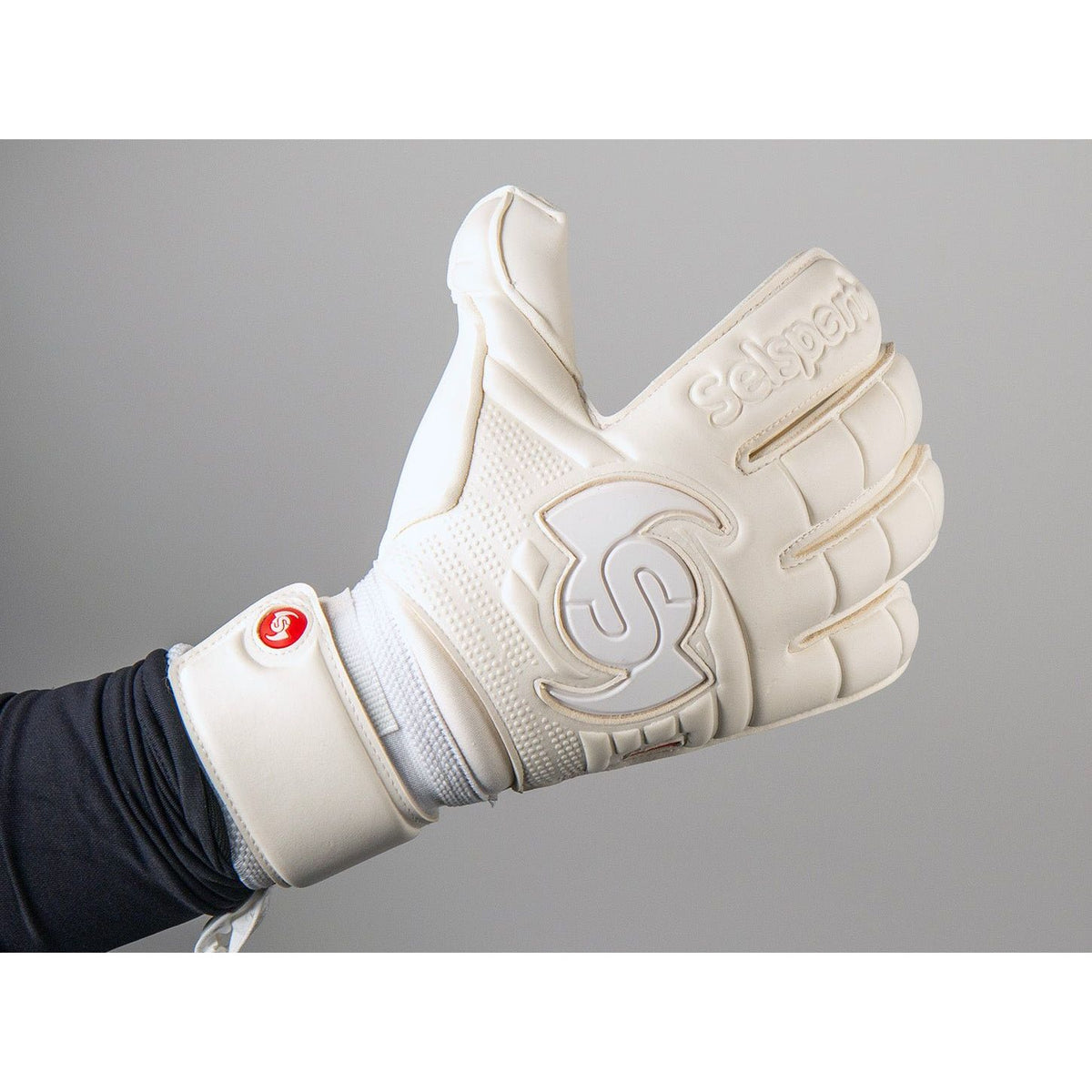 {{product_title}} by Selsport – Professional Goalkeeper Gloves featuring {{product_option_color}} and {{product_option_cut}} design{{product_title}} by Selsport – Professional Goalkeeper Glov