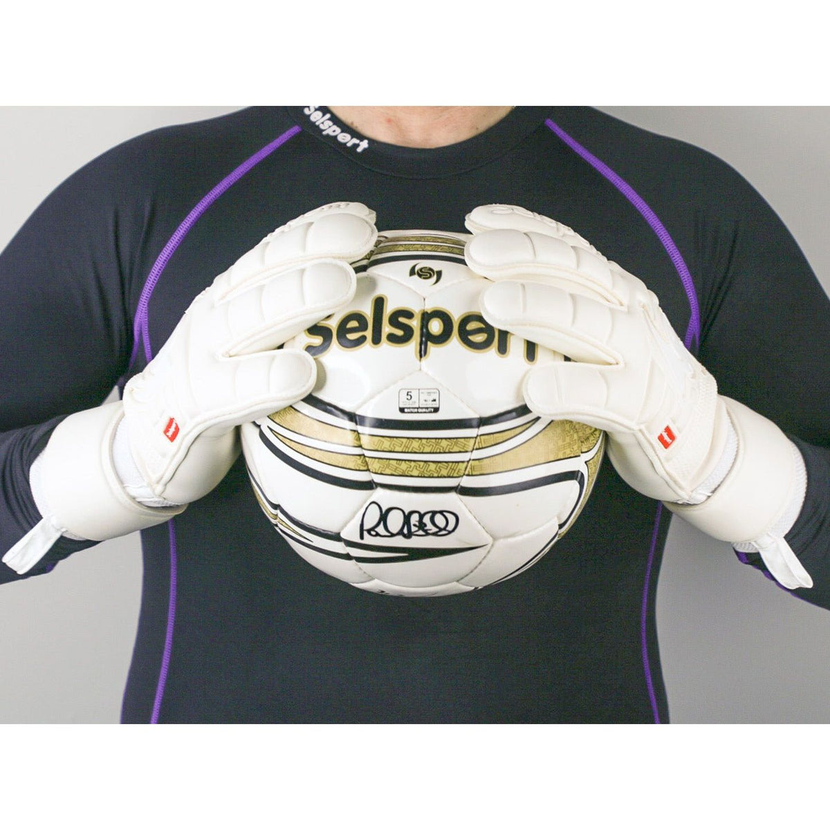 {{product_title}} by Selsport – Professional Goalkeeper Gloves featuring {{product_option_color}} and {{product_option_cut}} design{{product_title}} by Selsport – Professional Goalkeeper Glov