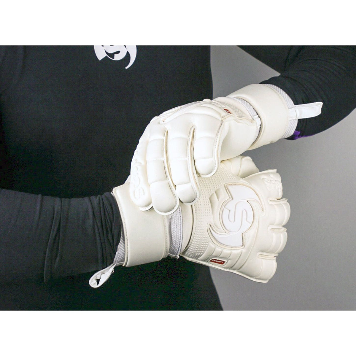 {{product_title}} by Selsport – Professional Goalkeeper Gloves featuring {{product_option_color}} and {{product_option_cut}} design{{product_title}} by Selsport – Professional Goalkeeper Glov