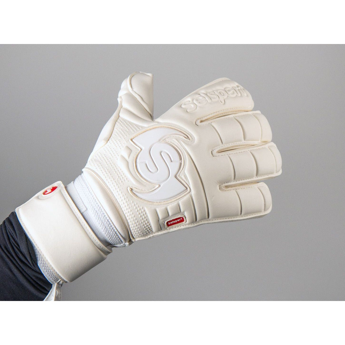 {{product_title}} by Selsport – Professional Goalkeeper Gloves featuring {{product_option_color}} and {{product_option_cut}} design{{product_title}} by Selsport – Professional Goalkeeper Glov