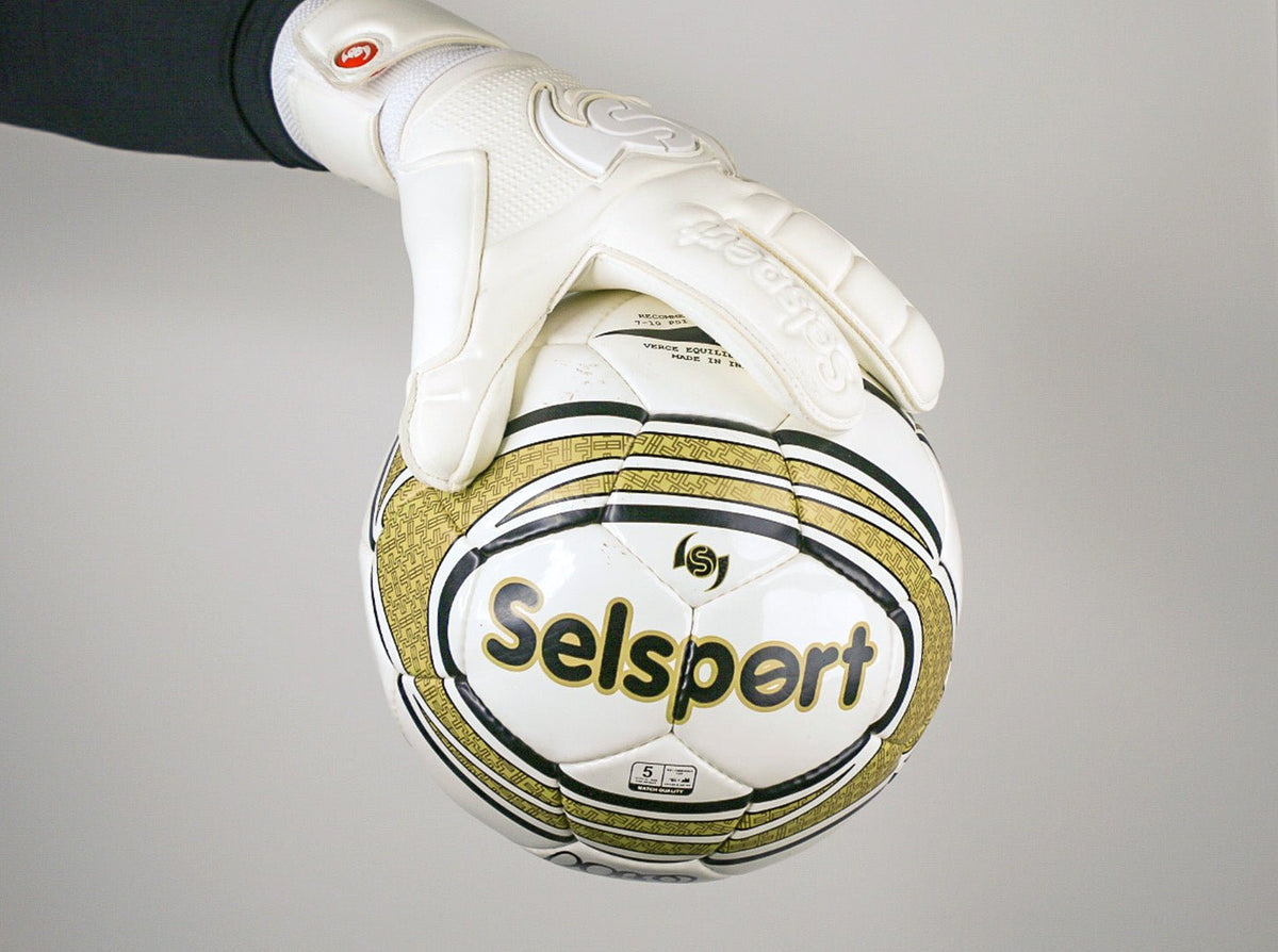 {{product_title}} by Selsport – Professional Goalkeeper Gloves featuring {{product_option_color}} and {{product_option_cut}} design{{product_title}} by Selsport – Professional Goalkeeper Glov