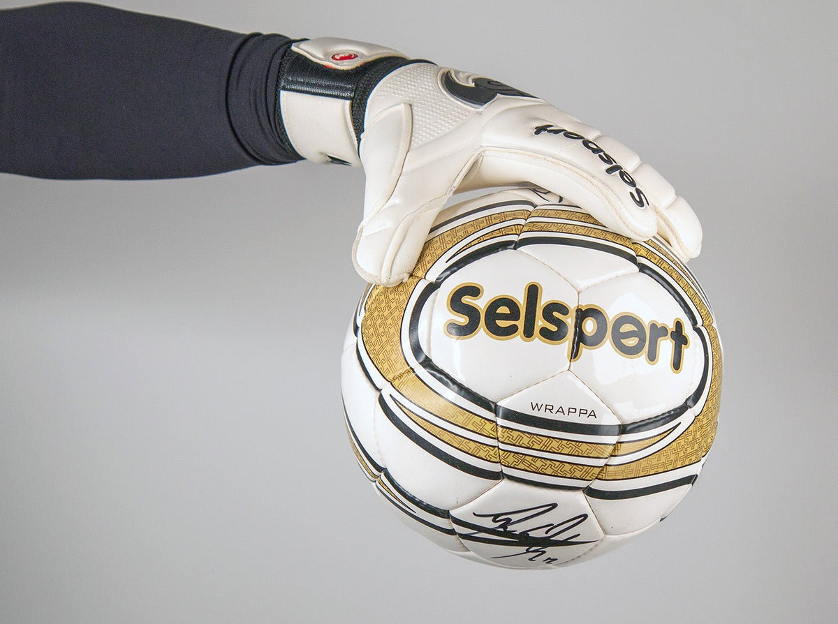 {{product_title}} by Selsport – Professional Goalkeeper Gloves featuring {{product_option_color}} and {{product_option_cut}} design{{product_title}} by Selsport – Professional Goalkeeper Glov
